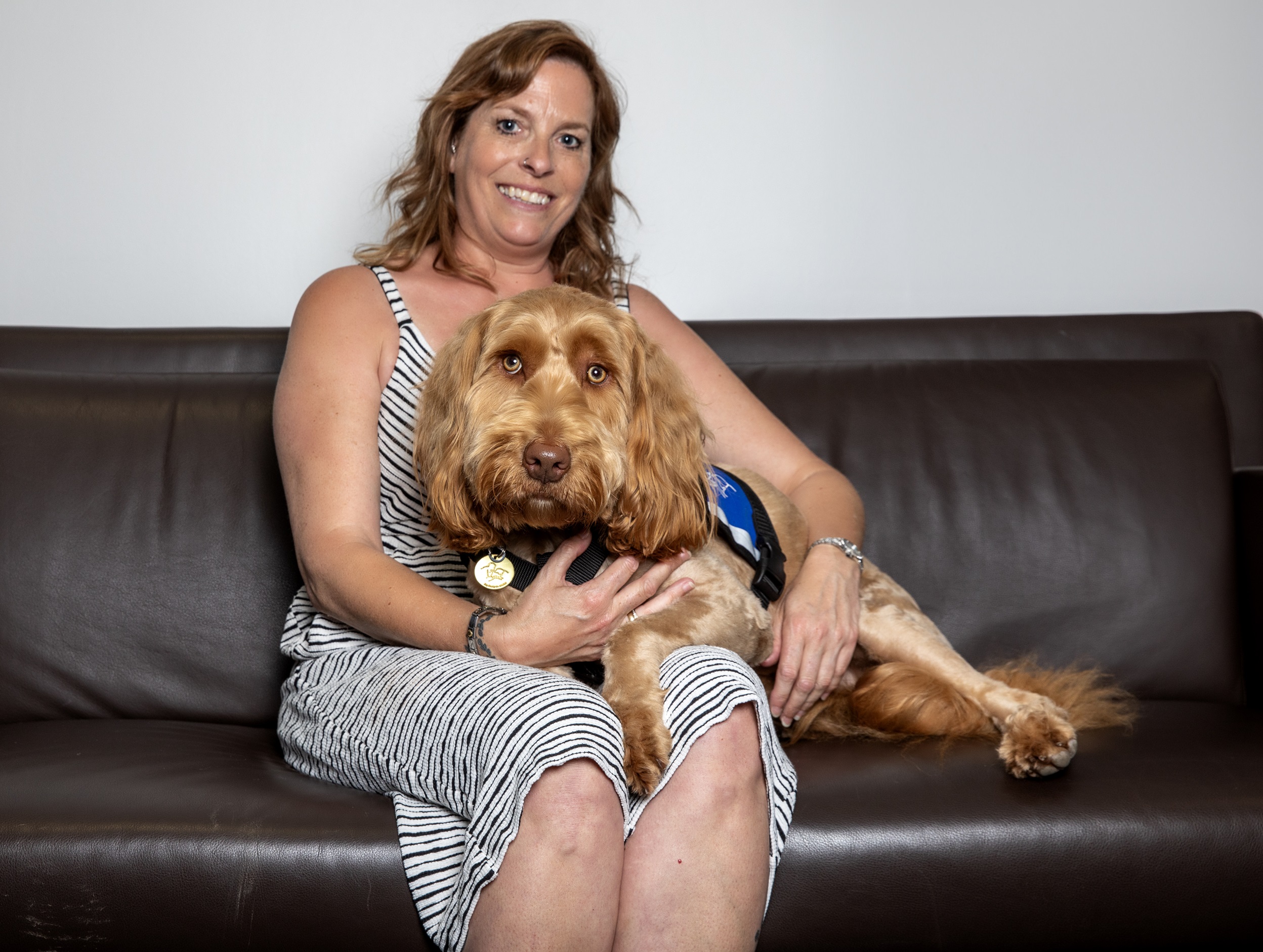 How Rolo the Labradoodle Transformed Heidi’s Life: From Reclusiveness to Independence